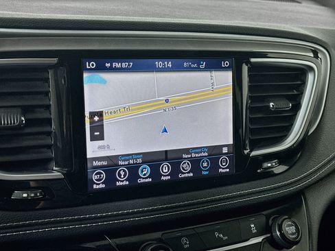 Used 2019 Chrysler Pacifica Limited w/ S Appearance Package FWD image 21