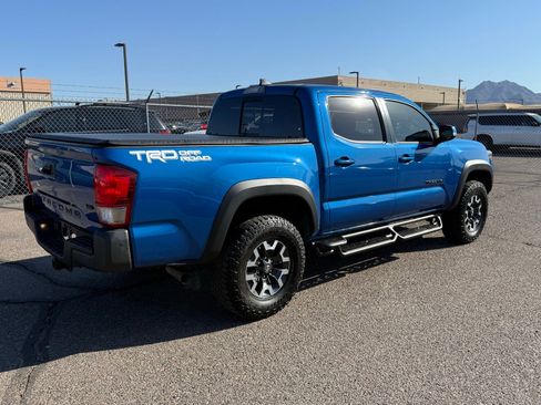 Used 2017 Toyota Tacoma TRD Off-Road w/ Tow Package image 5