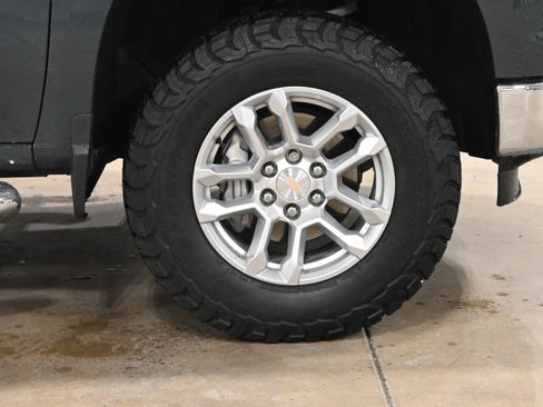 Used 2026 Chevrolet Silverado 1500 LT RWD image 12