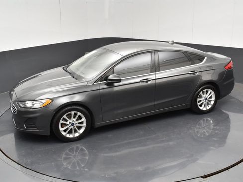 Used 2019 Ford Fusion SE FWD image 32