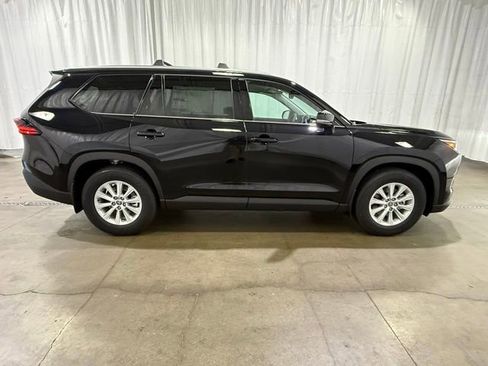 New 2026 Toyota Grand Highlander AWD Hybrid image 2