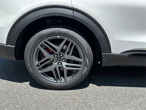 New 2025 Ford Explorer ST w/ Sun And Sound Package image 17