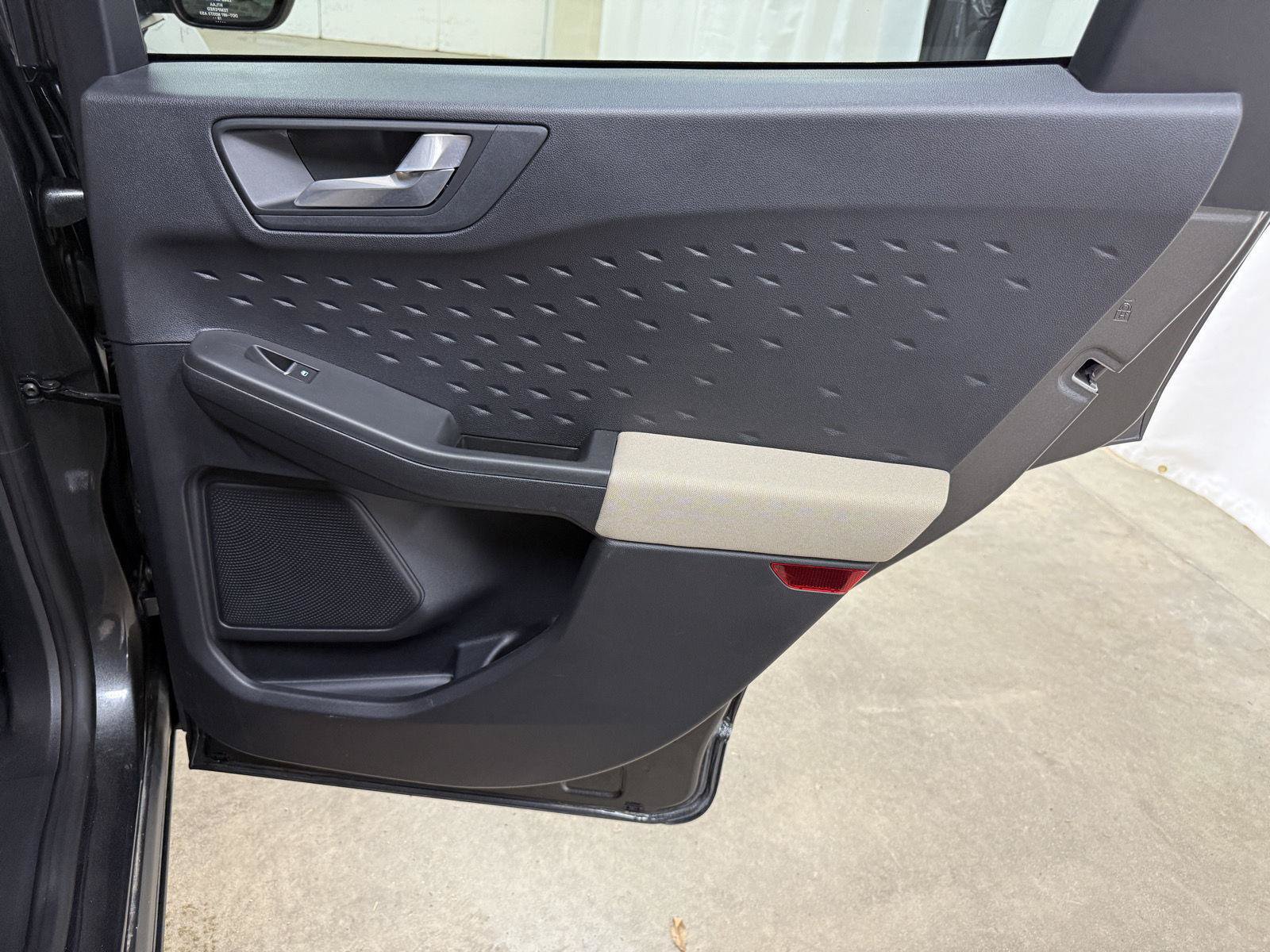 Used 2020 Ford Escape SE AWD/4WD image 29