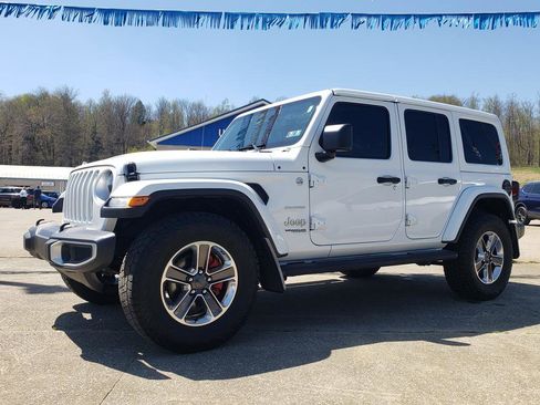 Used 2021 Jeep Wrangler Unlimited Sahara AWD/4WD image 8