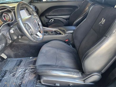 Used 2016 Dodge Challenger R/T Scat Pack w/ Leather Interior Group image 17