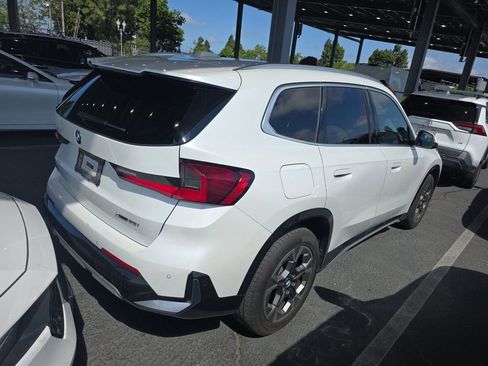 Used 2025 BMW X1 xDrive28i AWD/4WD image 2
