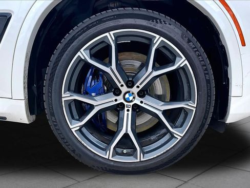 Used 2019 BMW X5 xDrive50i w/ M Sport Package image 11