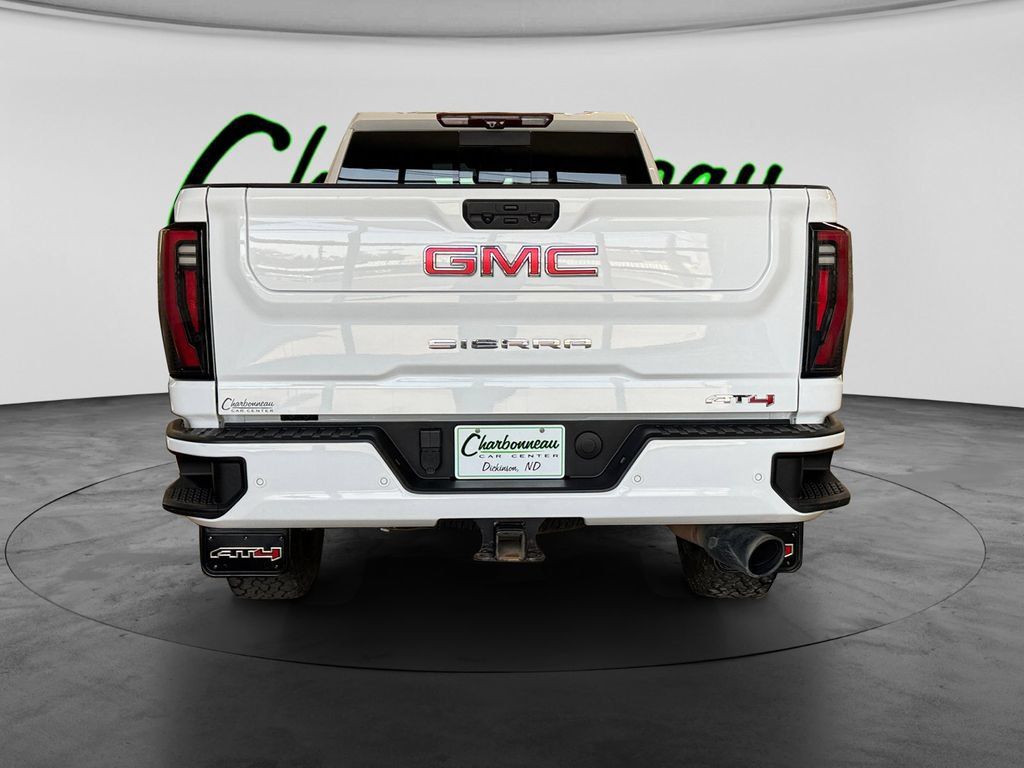 Used 2024 GMC Sierra 2500 AT4 w/ Technology Package AWD/4WD image 4