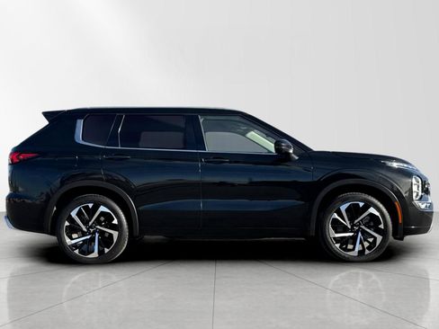 Used 2022 Mitsubishi Outlander SEL image 2