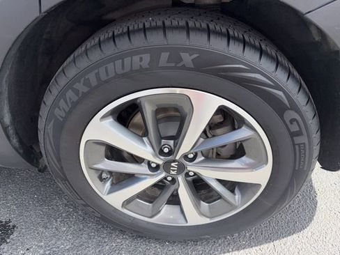 Used 2019 Kia Sorento EX image 26