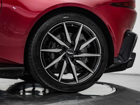 Used 2019 Aston Martin V8 Vantage Coupe RWD image 94