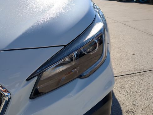 Used 2018 Subaru Outback 2.5i Premium w/ Popular Package #1 image 9