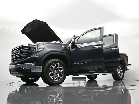 Used 2025 GMC Sierra 1500 SLT w/ SLT Premium Plus Package image 52