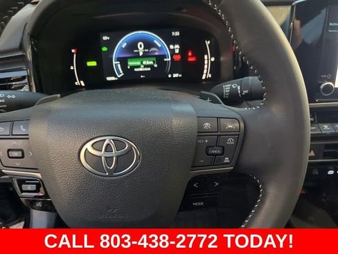 Used 2025 Toyota Camry SE image 18