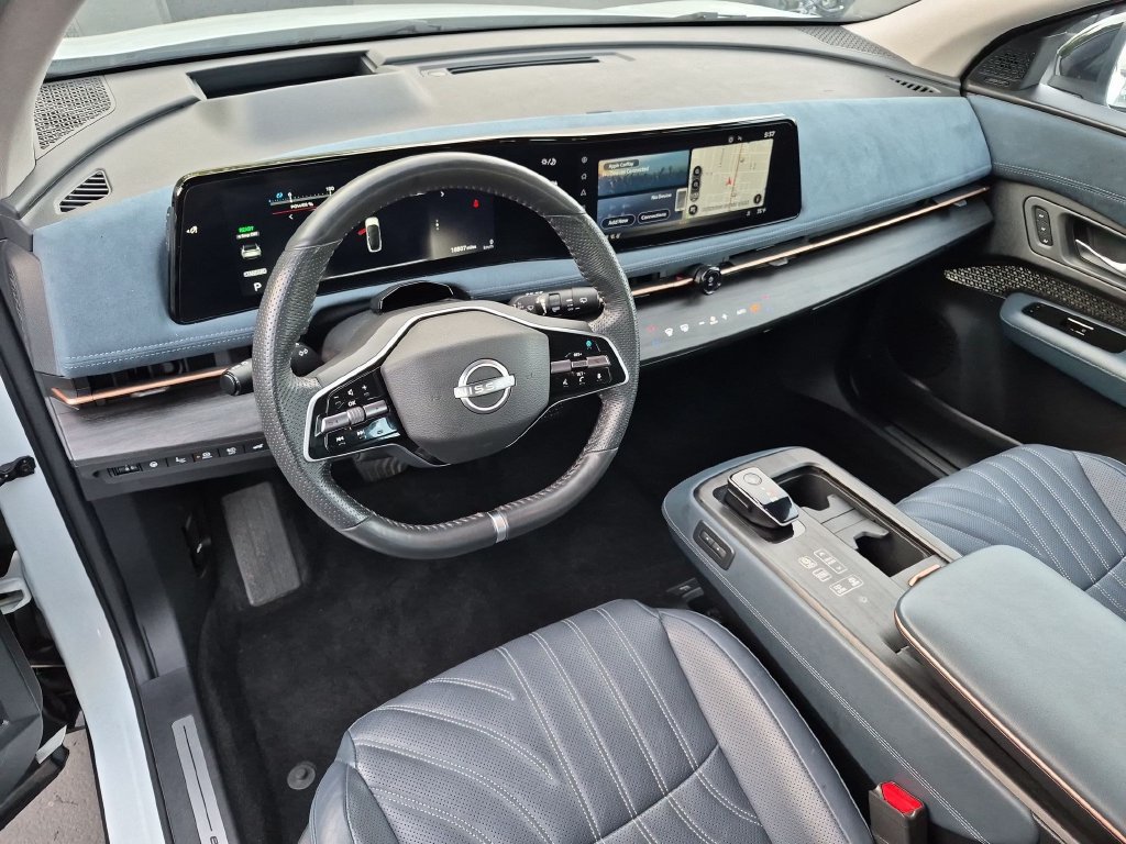 Used 2024 Nissan Ariya AWD image 10