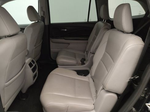 Used 2016 Honda Pilot Elite image 18