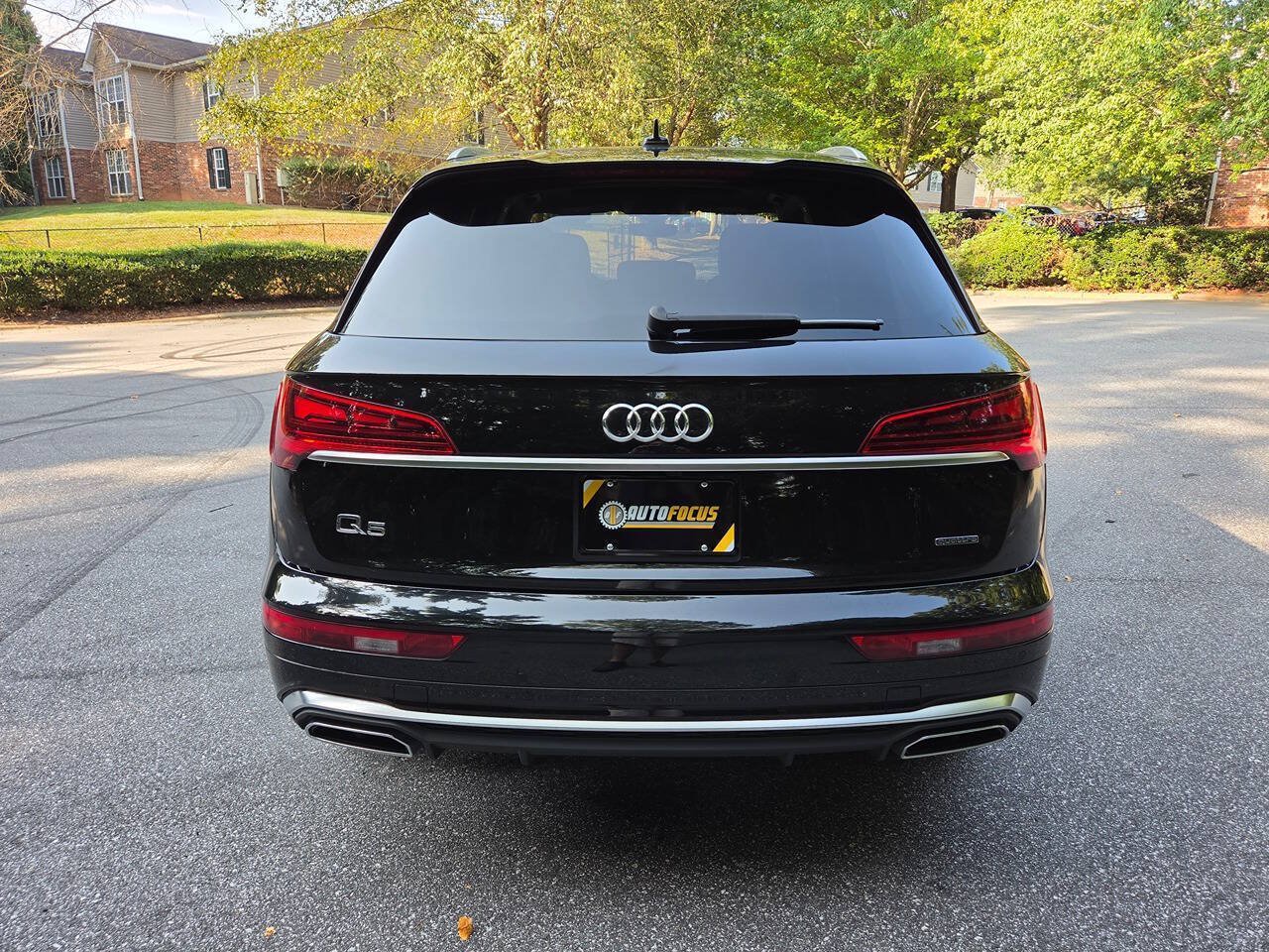 Used 2023 Audi Q5 2.0T Premium w/ Convenience Package AWD/4WD image 4