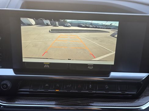 Used 2024 Chevrolet Silverado 1500 LT Trail Boss w/ Protection Package image 16