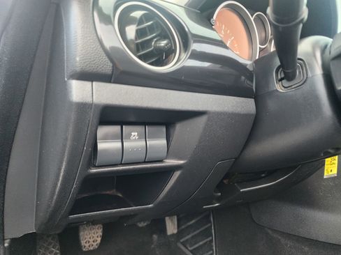 Used 2014 MAZDA MX-5 Miata Sport RWD image 34