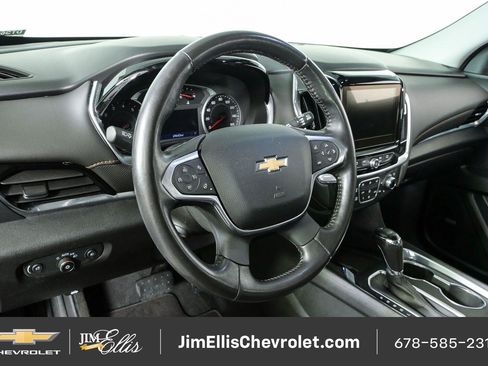 Used 2020 Chevrolet Traverse Premier AWD/4WD image 4