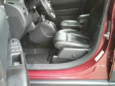 Used 2017 Jeep Patriot High Altitude AWD/4WD image 11