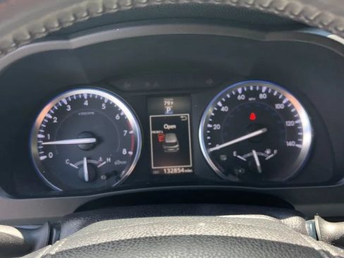 Used 2015 Toyota Highlander XLE AWD/4WD image 24