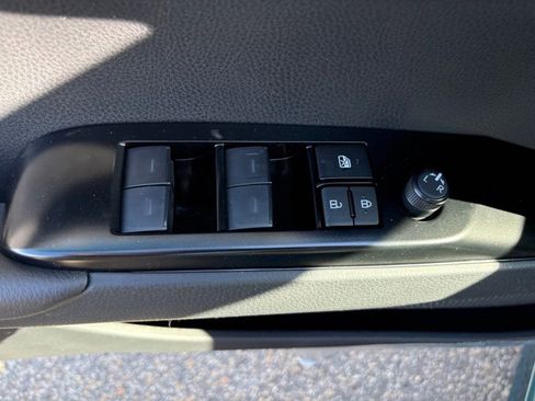 New 2026 Toyota Camry SE FWD image 37