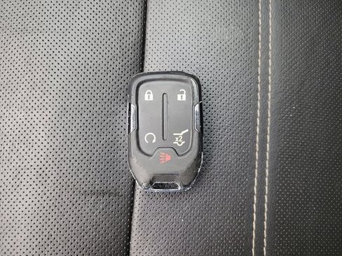 Used 2018 GMC Acadia Denali w/ Technology Package AWD/4WD image 32