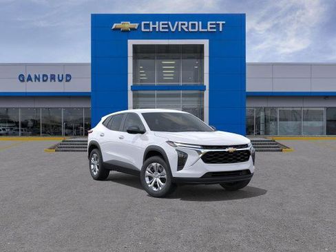 New 2026 Chevrolet Trax LS w/ Driver Confidence Package image 25