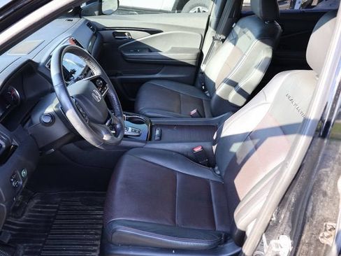 Used 2021 Honda Pilot Black Edition image 17