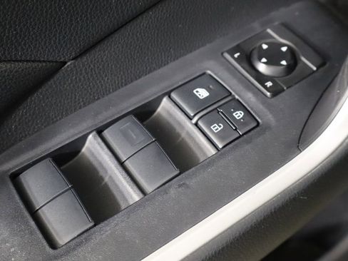 Used 2019 Toyota RAV4 XLE FWD image 19
