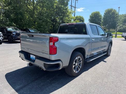 Used 2023 Chevrolet Silverado 1500 High Country w/ Technology Package AWD/4WD image 3