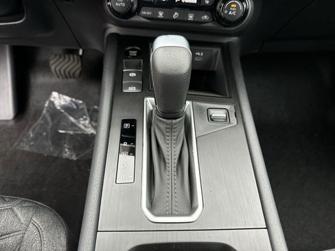 New 2026 Nissan Kicks SV w/ SV Premium Package AWD/4WD image 18