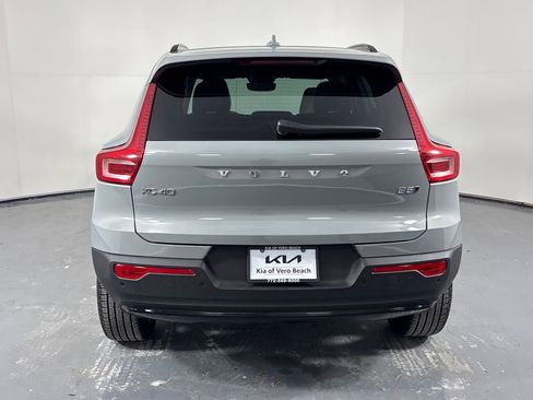 Used 2026 Volvo XC40 B5 Ultra image 5