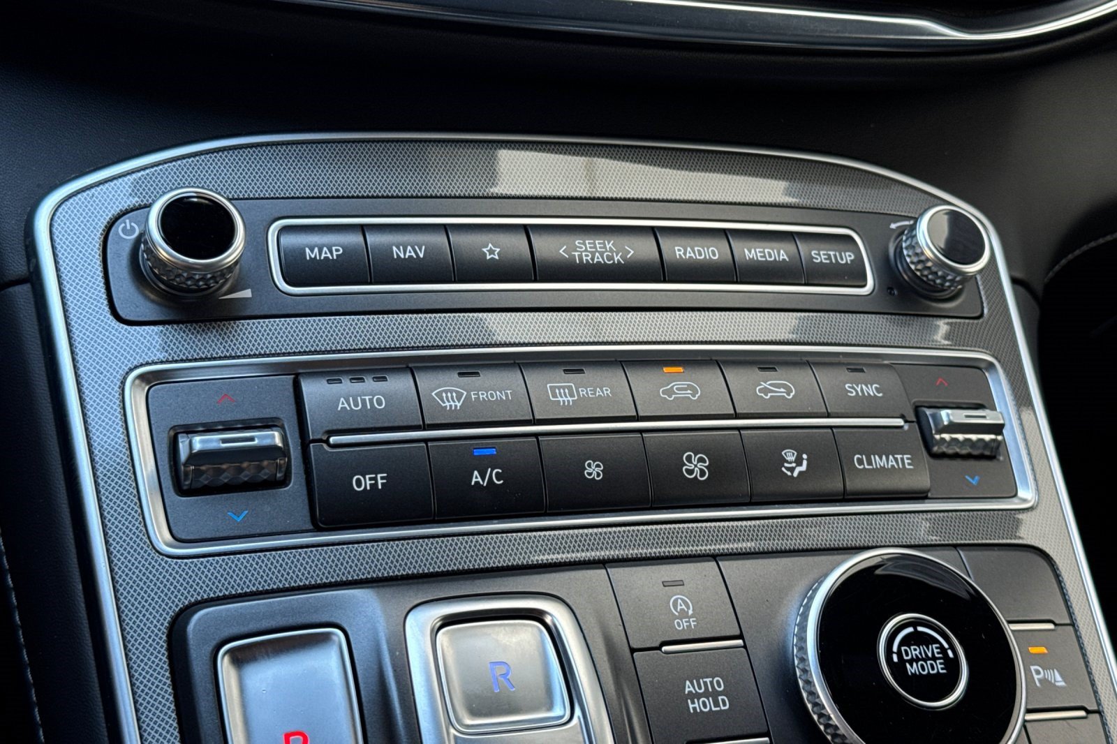 Used 2023 Hyundai Santa Fe Calligraphy FWD image 19