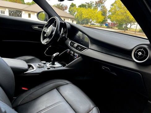 Used 2022 Alfa Romeo Giulia Sprint image 26