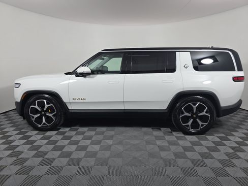 Used 2024 Rivian R1S Adventure AWD/4WD image 2