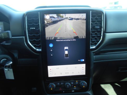 New 2025 Ford Ranger XLT w/ Equipment Group 301A High AWD/4WD image 39