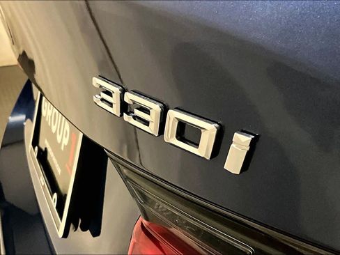 Used 2024 BMW 330i xDrive Sedan w/ Convenience Package AWD/4WD image 9