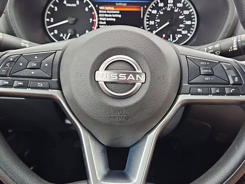 Used 2024 Nissan Sentra SV image 23