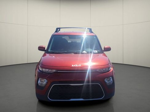 Used 2022 Kia Soul LX FWD image 2