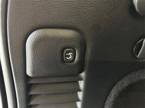 Used 2019 Jeep Grand Cherokee Limited image 19