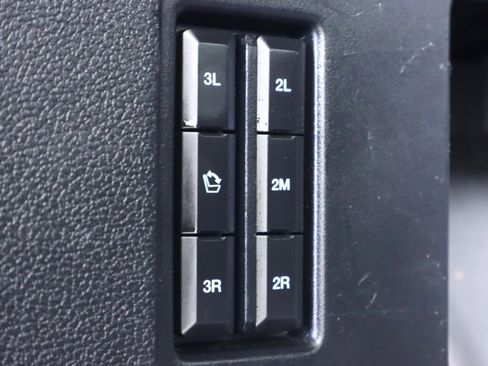 Used 2020 Ford Expedition Max XLT w/ Equipment Group 202A AWD/4WD image 40