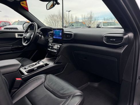 Used 2021 Ford Explorer ST image 40