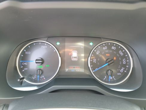 Used 2020 Toyota RAV4 XLE w/ Convenience Package AWD/4WD image 24