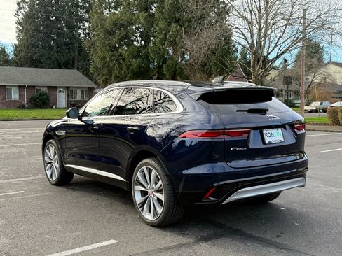 Used 2022 Jaguar F-PACE S image 4
