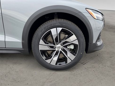 New 2026 Volvo V60 B5 Cross Country Plus w/ Protection Package Premier image 7