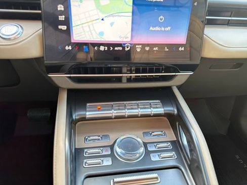 Certified 2024 Lincoln Nautilus Reserve w/ Equipment Group 202A AWD/4WD image 20