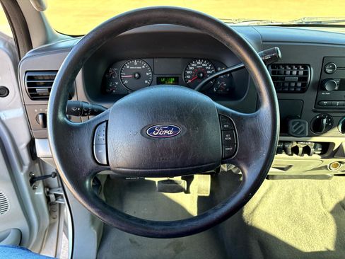 Used 2006 Ford F250 Lariat image 15