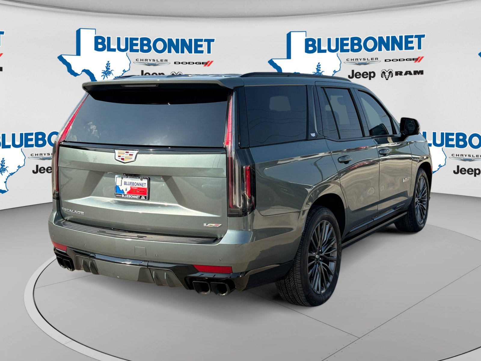 Used 2023 Cadillac Escalade V w/ Heavy-Duty Trailer Package AWD/4WD image 5